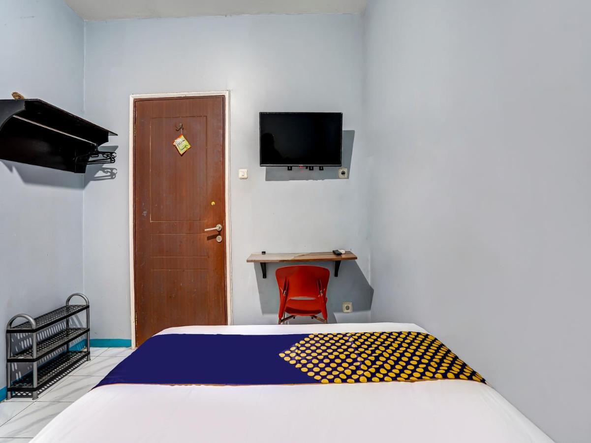 Spot On 90147 Gosepa Ambengan Plaza Hotel Surabaya Exterior photo