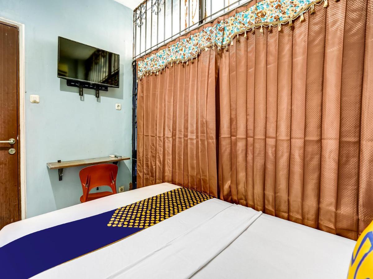 Spot On 90147 Gosepa Ambengan Plaza Hotel Surabaya Exterior photo
