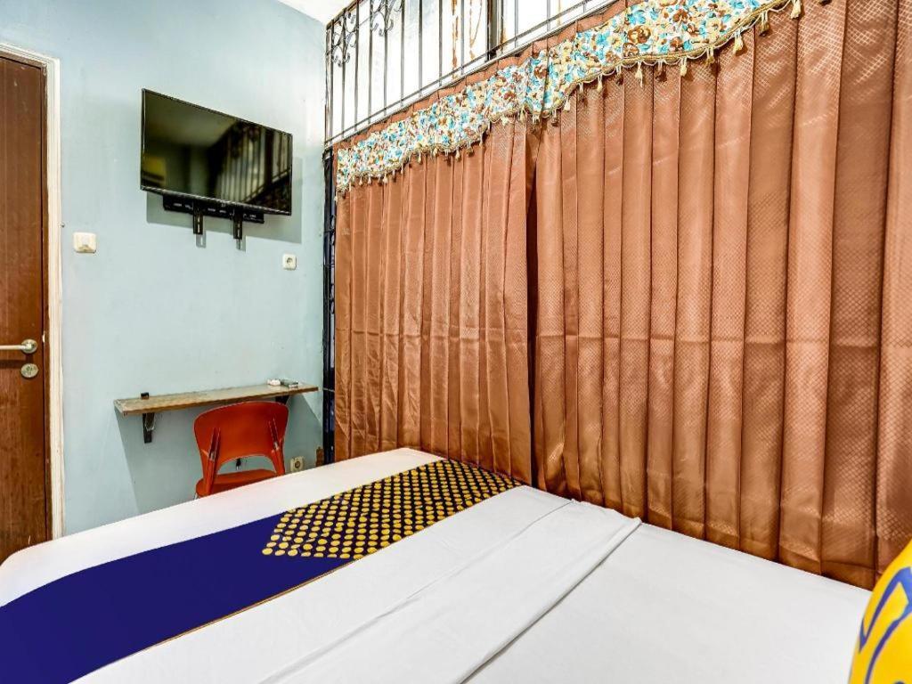 Spot On 90147 Gosepa Ambengan Plaza Hotel Surabaya Exterior photo