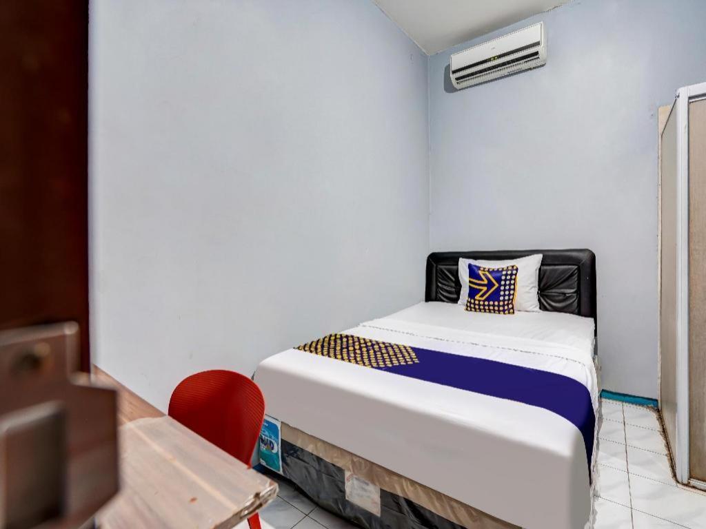 Spot On 90147 Gosepa Ambengan Plaza Hotel Surabaya Exterior photo